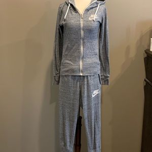 Nike jogger suit
